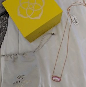 NWT Kendra Scott Delaney Necklace in Rose Gold